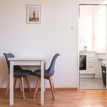 Spacious Apartments With View & Free Parking 비너노이슈타트 외부 사진