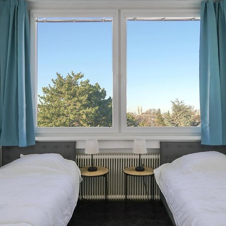 Spacious Apartments With View & Free Parking 비너노이슈타트 외부 사진