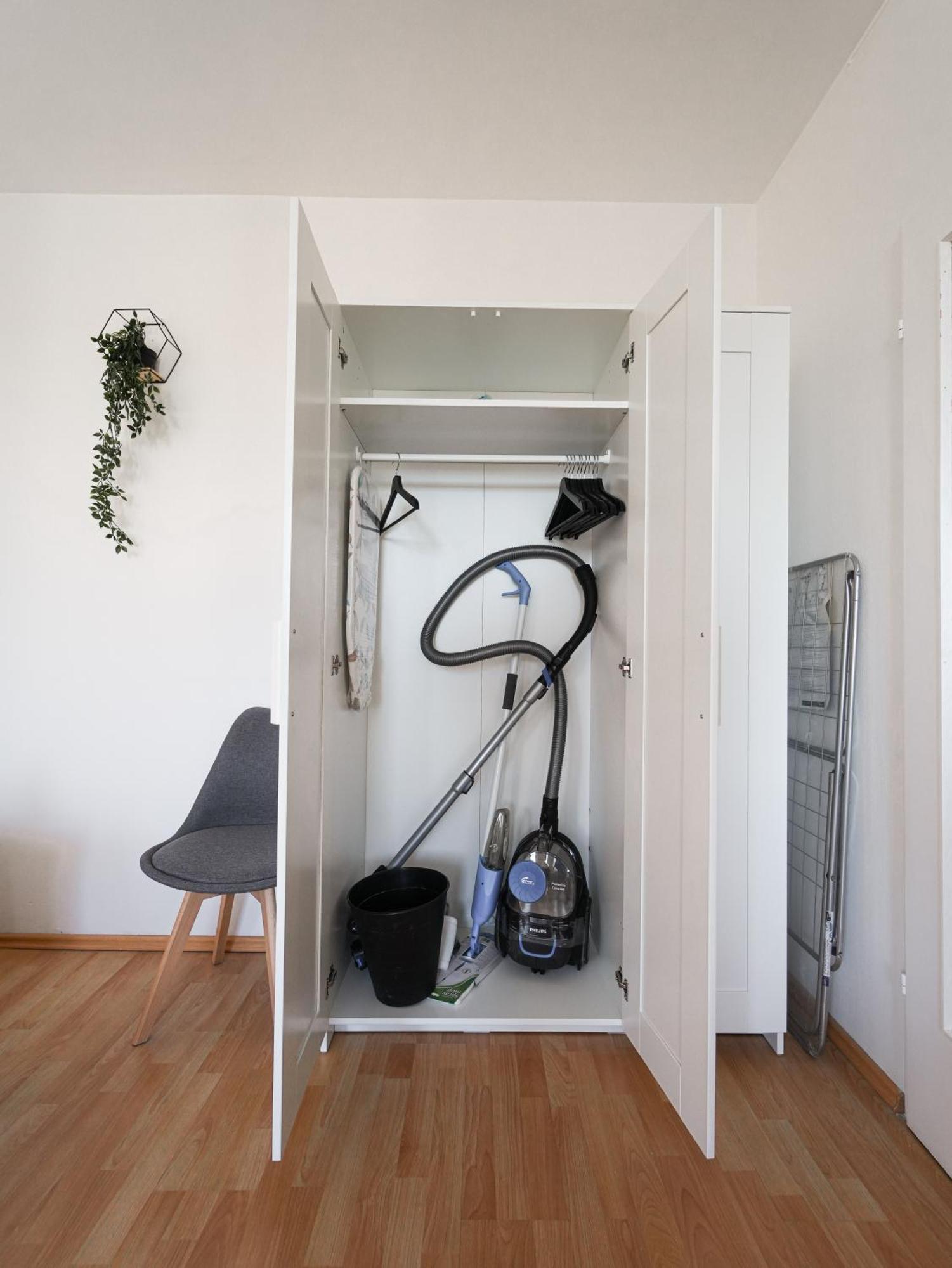 Spacious Apartments With View & Free Parking 비너노이슈타트 외부 사진