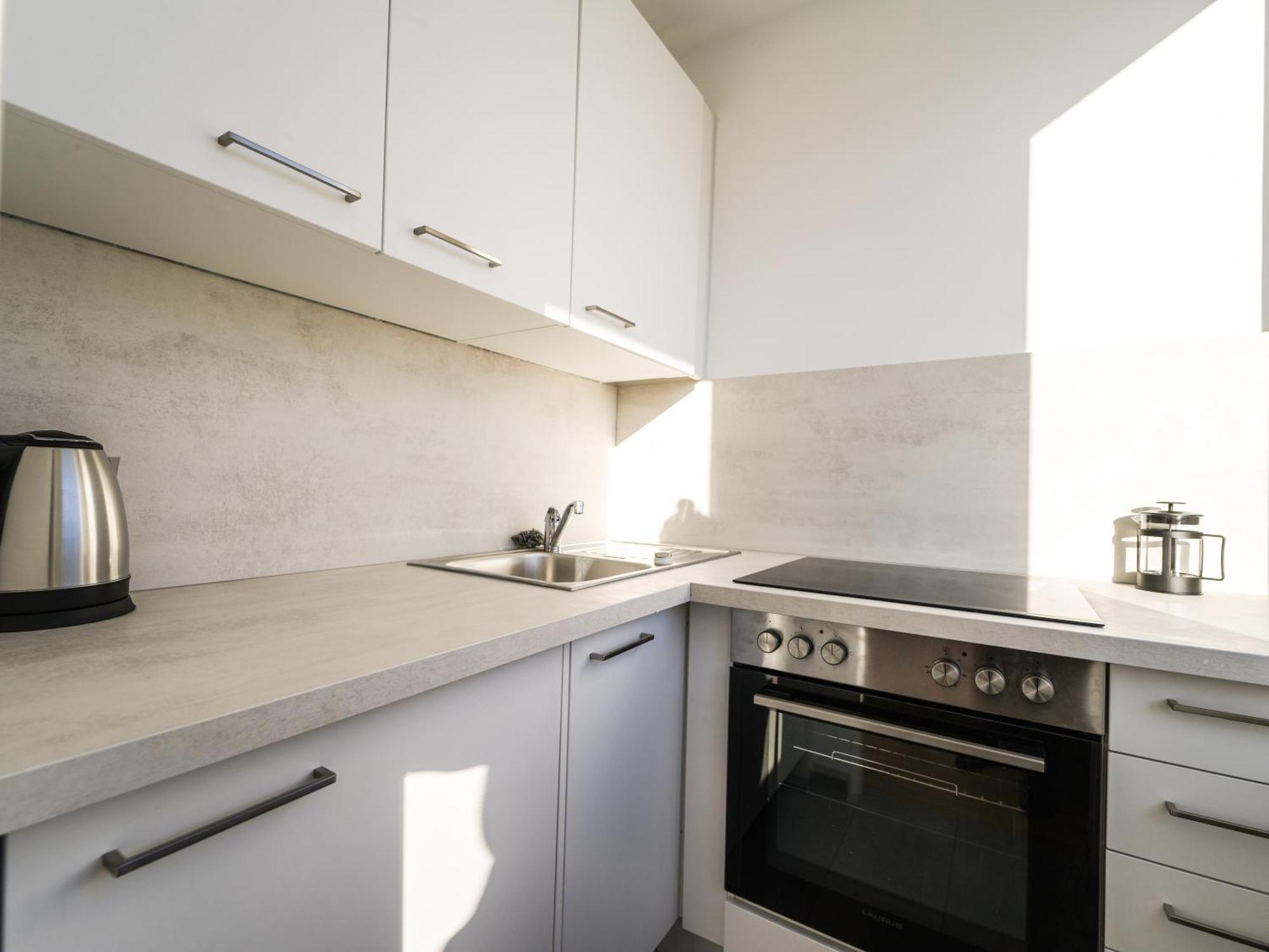 Spacious Apartments With View & Free Parking 비너노이슈타트 외부 사진