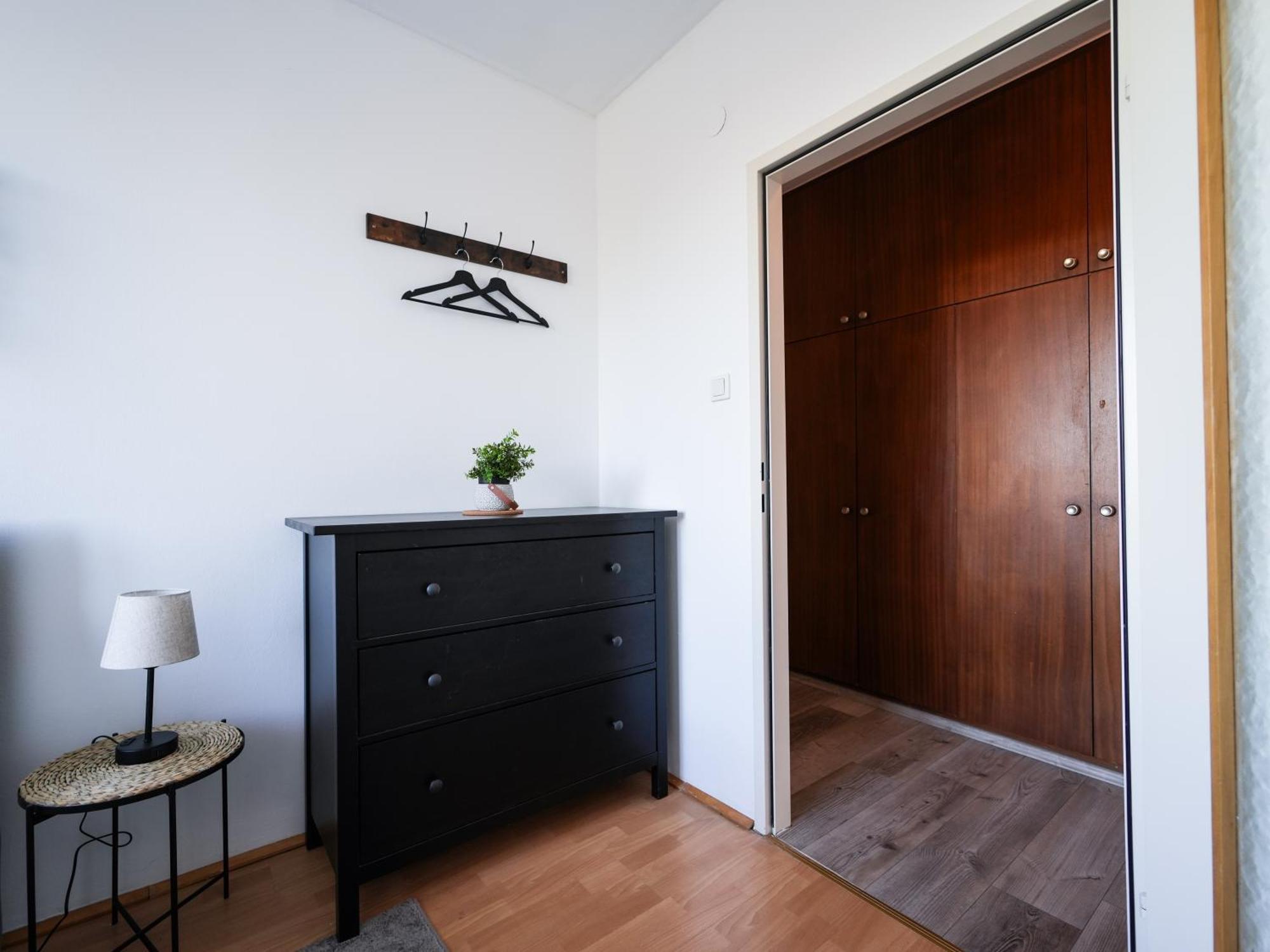 Spacious Apartments With View & Free Parking 비너노이슈타트 외부 사진