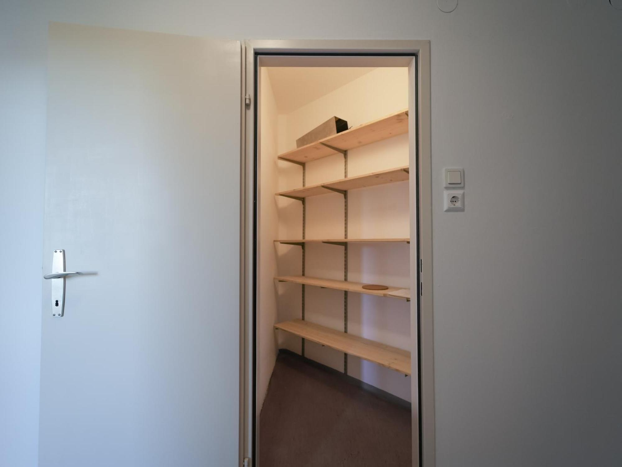 Spacious Apartments With View & Free Parking 비너노이슈타트 외부 사진