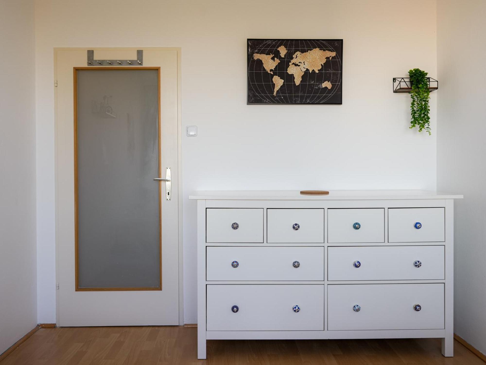 Spacious Apartments With View & Free Parking 비너노이슈타트 외부 사진